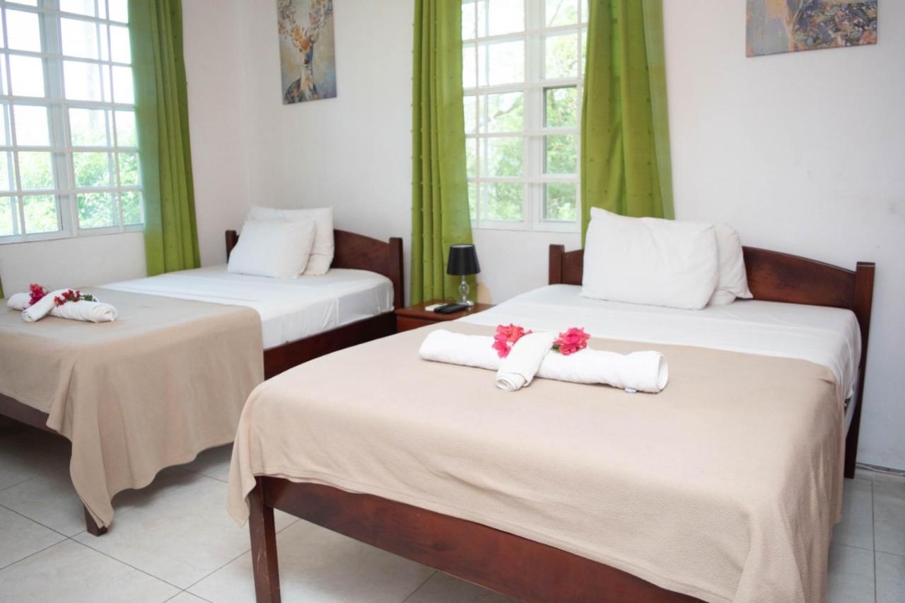 La Heliconia & Day Spa St. George's Kültér fotó